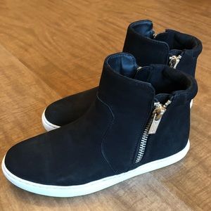 Kenneth Cole Reaction Josie Black Ankle Boot